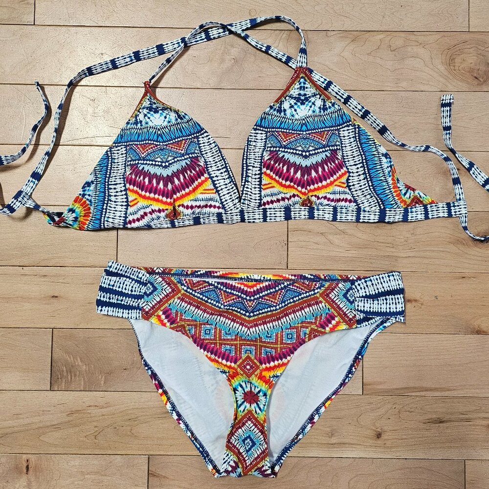 Red Carter Two-Piece Bikini – Size L – Colorful Boho Print